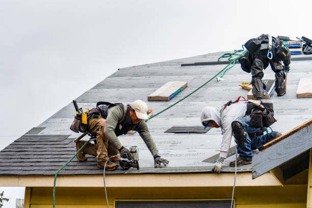 Professional Gutter Installation technician working in Summer Lake, OR